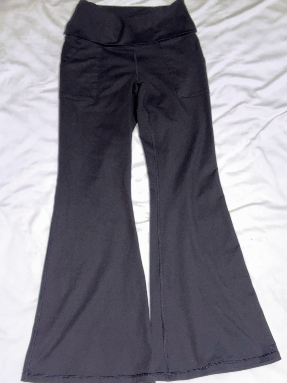 OFFLINE by Aerie Black Flared Yoga Pants - size M (025)